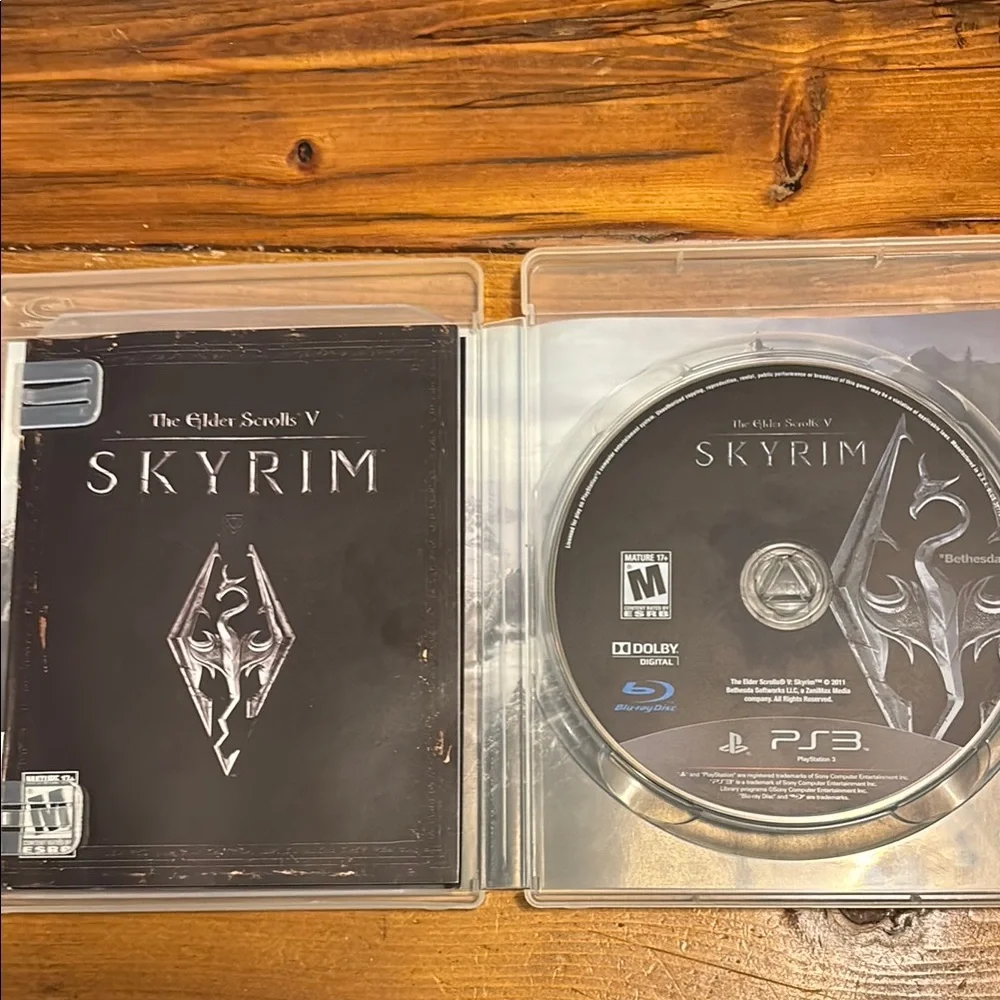 The Elder Scrolls V: Skyrim for PS3 - Black